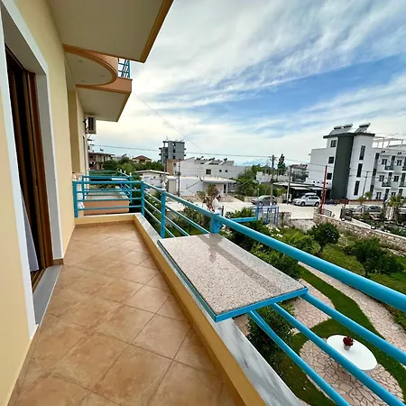 Laura Εξαμίλιο