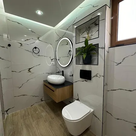 Βίλα Laura Εξαμίλιο