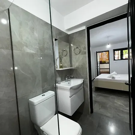 Βίλα Laura Εξαμίλιο