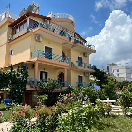 Laura * Εξαμίλιο