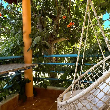 Laura Villa Ksamil